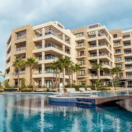 Beachfront Condo - Hot Tub